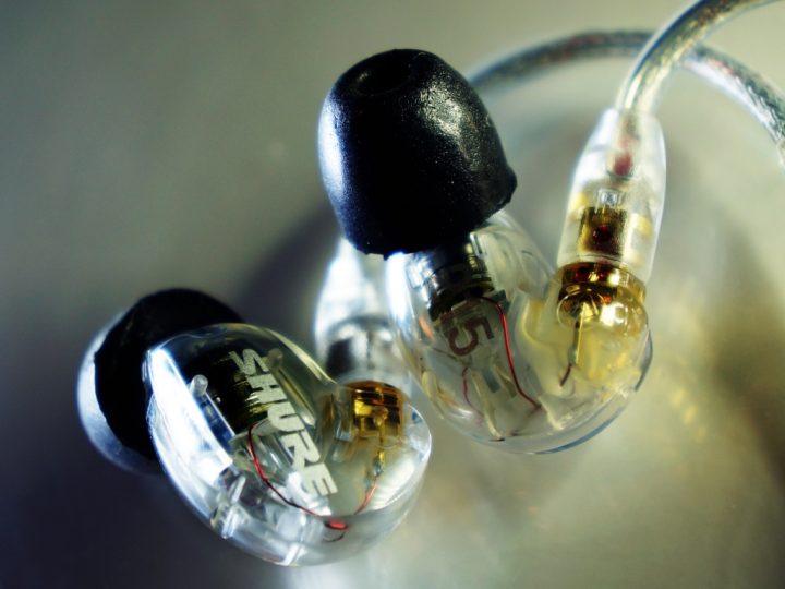 SE215CL Sound Isolating Earphones by shure