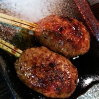 grilled chicken ball; grilled chicken w/ leeks; grilled chicken ball w/ cheese